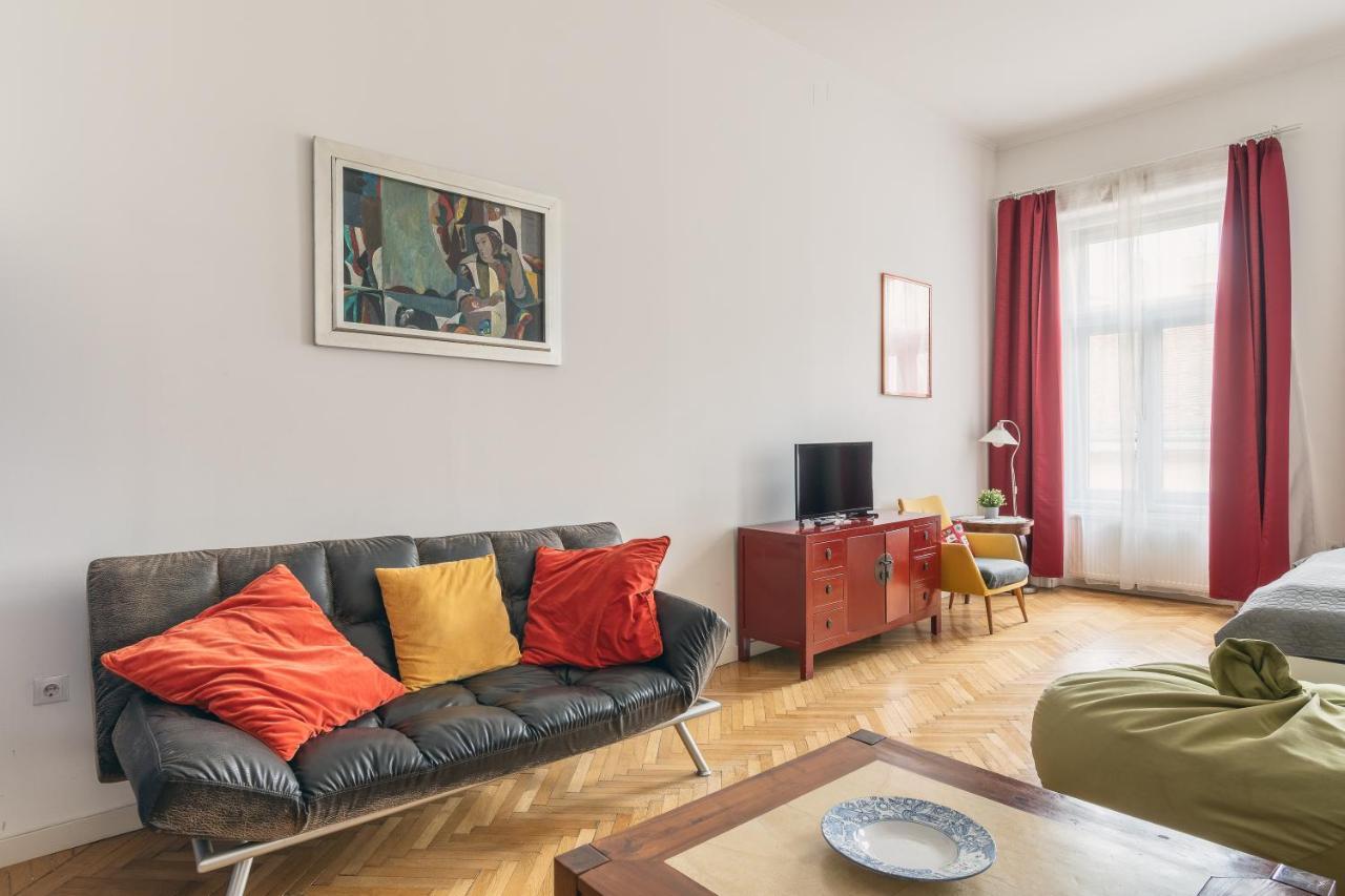 Bright & Spacious Loft With Basilica View Budapest Esterno foto